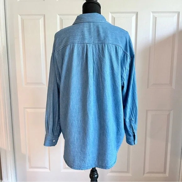 Old Navy Blue Chambray Denim Button Down Shirt with Pleated Bib Detail - Picture 3 of 4